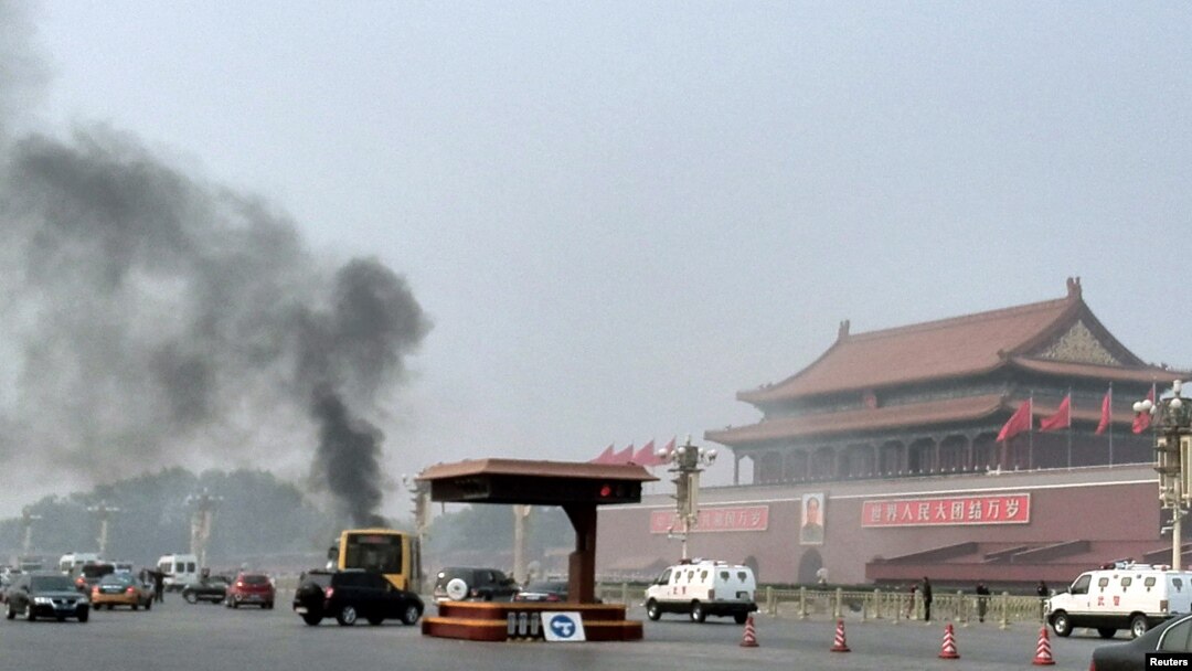 Polisi China mengumumkan bahwa teroris sebagai pelaku serangan di Lapangan Tiananmen di Beijing hari Senin (28/10). 