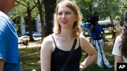 Chelsea Manning captada durante una protesta política el 11 de mayo de 2018 en Washington.