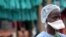 Peu de temps après l'apparition du virus, les spécialistes ont pourtant pointé du doigt les risques de propagation de la maladie en Afrique