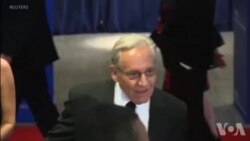 Prezidan Trump Kontinye Kritike Liv Jounalis Bob Woodward la Ki Kòmanse Vann sou Mache a