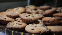 Sweet Bangkok Snack Offers Piece of History