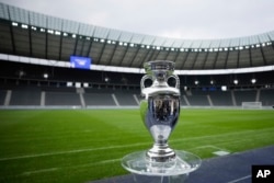 Final karşılaşması ise 14 Temmuz'da Berlin'deki Olympiastadion'da oynanacak.