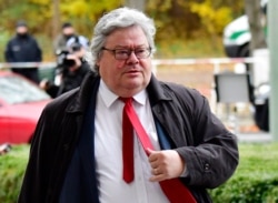 Member of the Greens Party Reinhard Buetikofer arrives for talks on Nov. 19, 2017 in Berlin.