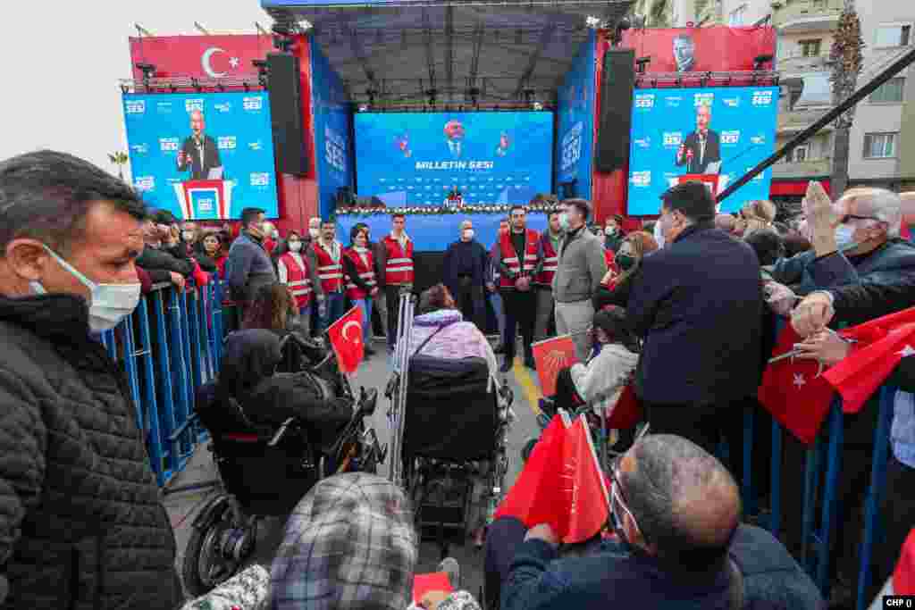 Turkey&#39;s main opposition party CHP leader Kilicdaroglu is holding a rally in Mersin, Turkey