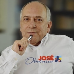 José Obdulio Gaviria, senador e ideólogo del Centro Democrático, partido político del expresidente Álvaro Uribe. [Foto cortesía: @JoseObdulio]