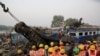 بھارت: مسافر ٹرین حادثے میں کم از کم 115 ہلاک