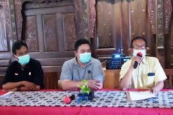 Komunitas industri tembakau di Yogyakarta menyampaikan aspirasinya terkait rencana kenaikan cukai rokok, Senin (30/8). (Foto: Nurhadi)