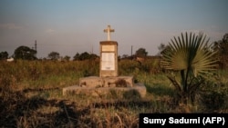 Memorial às vítimas do massacre de Lukodi, Uganda, pelo Exército da Resistência do Senhor (LRA)