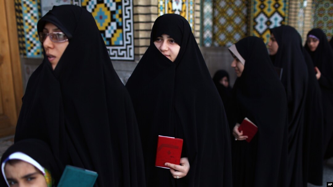 Biralište u Komu, 125 kilometara južno od Teherana, 14. jun 2013.