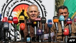 Le général Wasta Rasul, à gauche, commandant des forces Pehsmergas dans le sud du Kirkuk, lors d’une conférence de presse, Irak, 30 juin 2017.