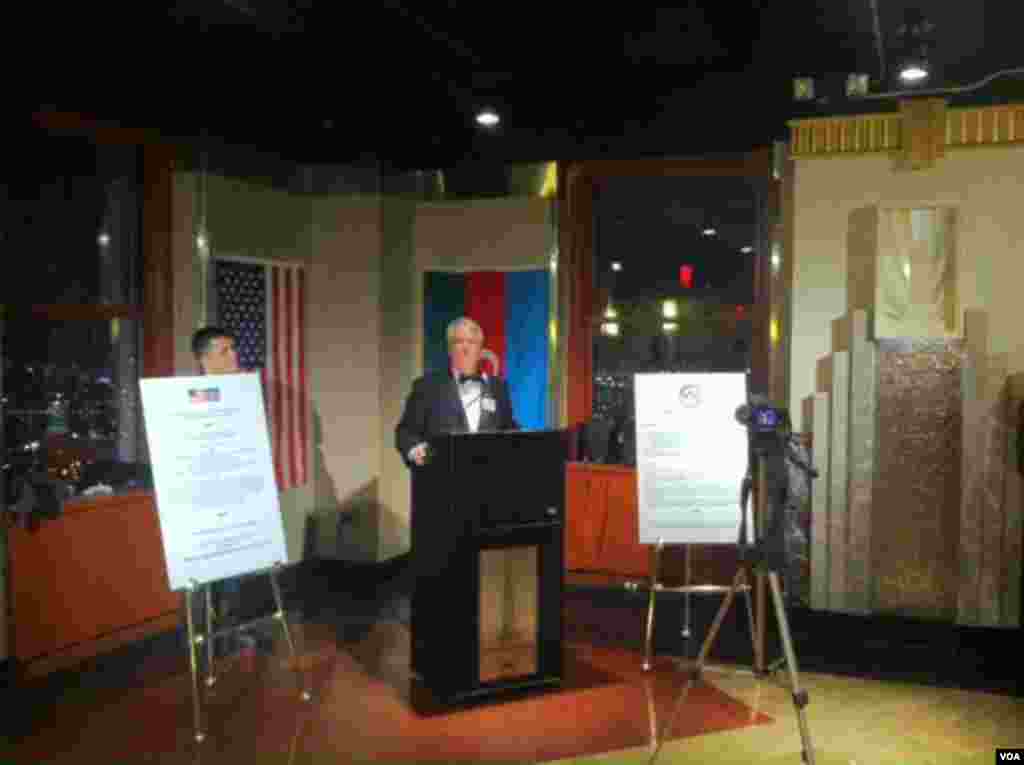 Ke&ccedil;miş konqresmen Maykl Makmahon