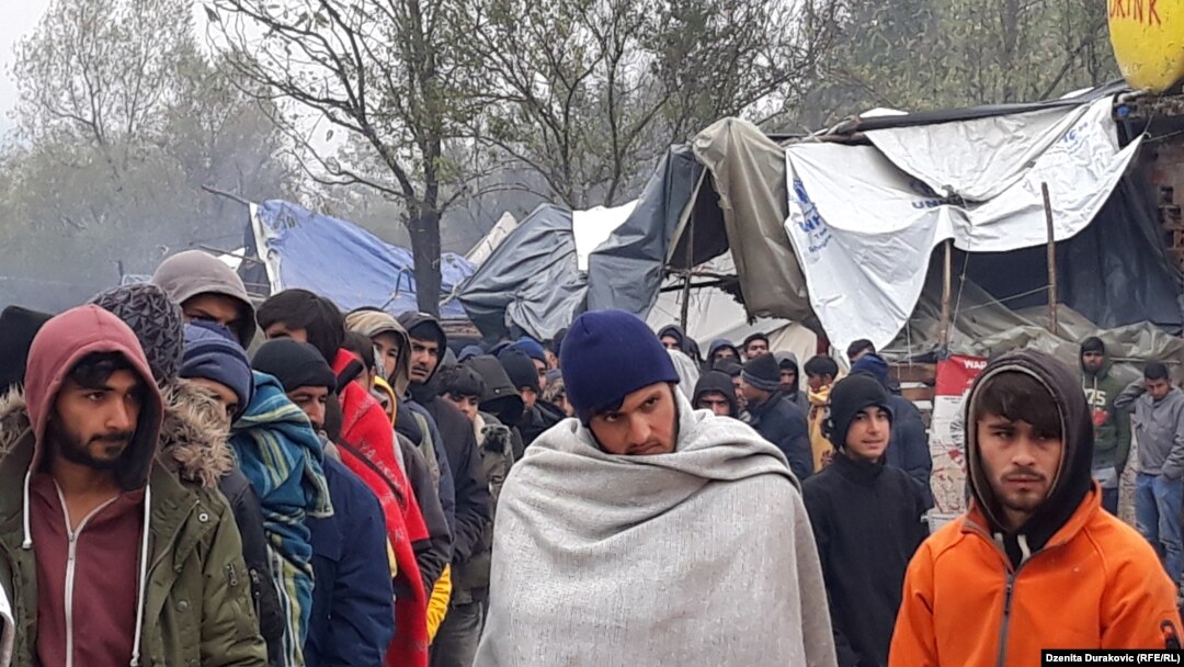 Migranti u kampu Vučjak, Bihać