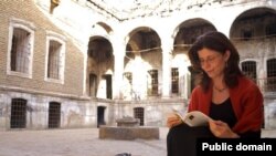 نه‌زه‌ند به‌گیخانی