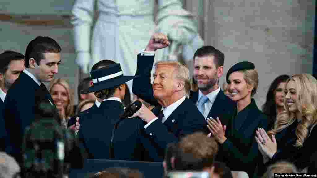 ډونالډ ټرمپ د لوړې مراسمو څخه وروسته
