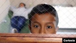 Cientos de niños migrantes fueron rescatados por las autoridades de las manos de traficantes humanos en 2013 y 2014.