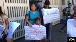 El gobierno en disputa de Venezuela país reportó 16 muertes de niños por cada mil habitantes, en 2016.