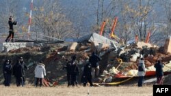 ລາຍການກະຈາຍສຽງຂອງວີໂອເອລາວ: ເກົາຫຼີໃຕ້ ປະເຊີນວິກິດການທາງການເມືອງ ພາຍຫຼັງການຖອດຜູ້ນໍາສອງຄົນ