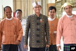 Các nguồn tin trong đảng NLD cho biết các nhà lập pháp của đảng đã được chỉ thị bỏ phiếu cho ông Htin Kyaw làm tổng thống.