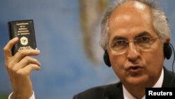 Exalcalde de Caracas, Antonio Ledezma, regresó el viernes a su condición de arresto domiciliario.