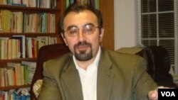 دکتۆر ئازاد مورادیان Dr.Azad Moradian