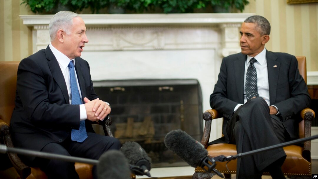Presiden AS Barack Obama saat menerima PM Israel Benjamin Netanyahu di Gedung Putih Oktober tahun lalu (foto: dok).