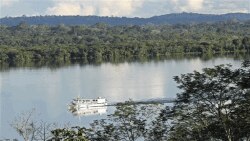 Niveli i ujit në Lumin e Amazonës ulet në masë rekorde