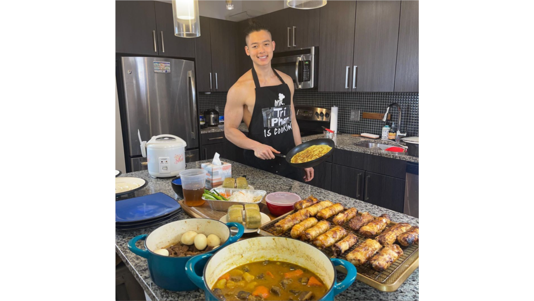 Tri Phan dari Arlington, Virginia. (IG: saigonspringroll)