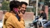 جموں و کشمیر میں 72 روز بعد موبائل فون سروس بحال، انٹرنیٹ پر بدستور پابندی