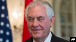 Menlu AS Rex Tillerson menjadi tuan rumah pertemuan anggota koalisi pimpinan Amerika untuk memerangi ISIS (foto: dok). 