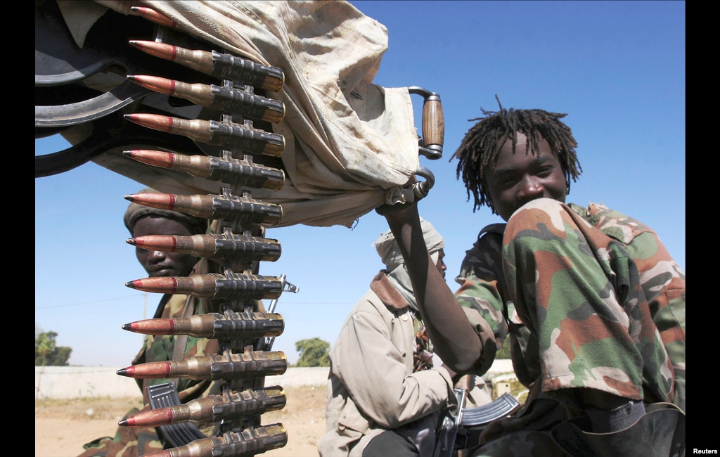 Experts estimate between 7,000 and 10,000 child soldiers operate in Chad in the national army, rebel and militia groups. Globally, the U.N. Children&#39;s Fund UNICEF believes there are some 250,000 child soldiers. 