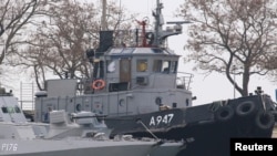 На фото: Захоплені українські кораблі у Керчі