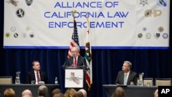El fiscal general Jeff Sessions pronuncia un discurso sobre las ciudades santuario en California el miércoles 7 de marzo, en Sacramento.