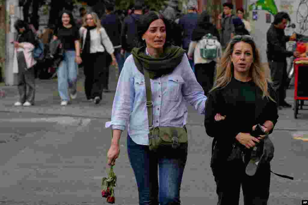 میدان انقلاب، تهران، ایران