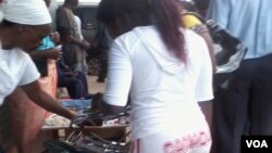 Abantu bethengisa ezitaladeni zeHarare