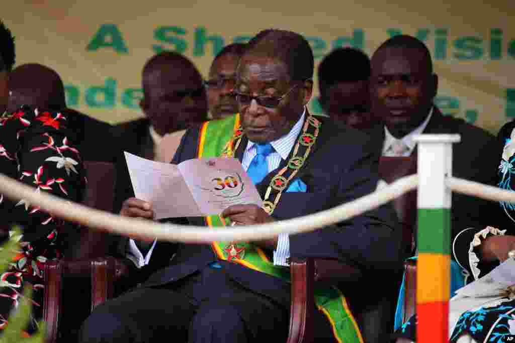 Zimbabwean leader President Robert Mugabe during the 30th Independence celebrations in Harare, April, 18, 2010. (AP)