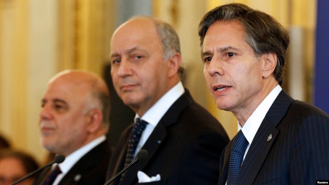 Irački premijer Al-Abadi (levo), francuski ministar spoljnih poslova Fabijus i zamenik američkog državnog sekretara Blinken u Parizu