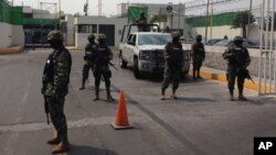 José Rodrigo Aréchiga Gamboa, conocido como “Chino Ántrax”, es acusado de ser un sicario para el cartel de Sinaloa de México.