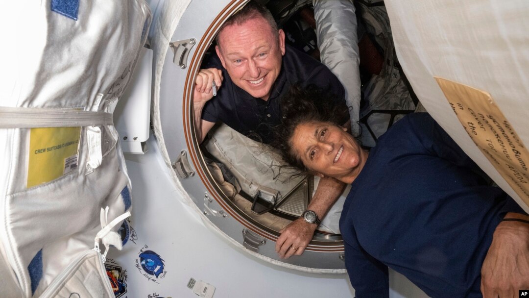Suni Williams i Butch Wilmore u Boingovoj kapsuli.