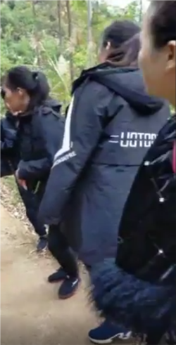 북한정의연대가 지난해 11월 공개한 동영상 중 베트남에서 이동하는 탈북민들.