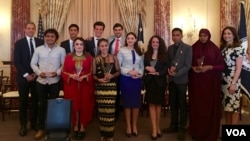 Winners of the Emerging Young Leaders Awards are honored in Washington, D.C., April 20, 2016. (VOA)