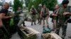 TT Ukraine kêu gọi tăng cường chiến đấu chống lại thành phần ly khai thân Nga