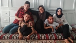 Suriyeli anne Meryem Ömer, dört çocuğuyla birlikte