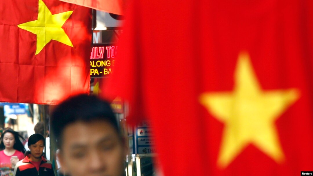Theo Bộ Tư pháp Việt Nam, trong năm 2015, có đến 4.474 người xin thôi quốc tịch Việt Nam, trong khi chỉ có 15 người nhập tịch và 14 người trở lại quốc tịch Việt Nam. (Ảnh minh hoạ)