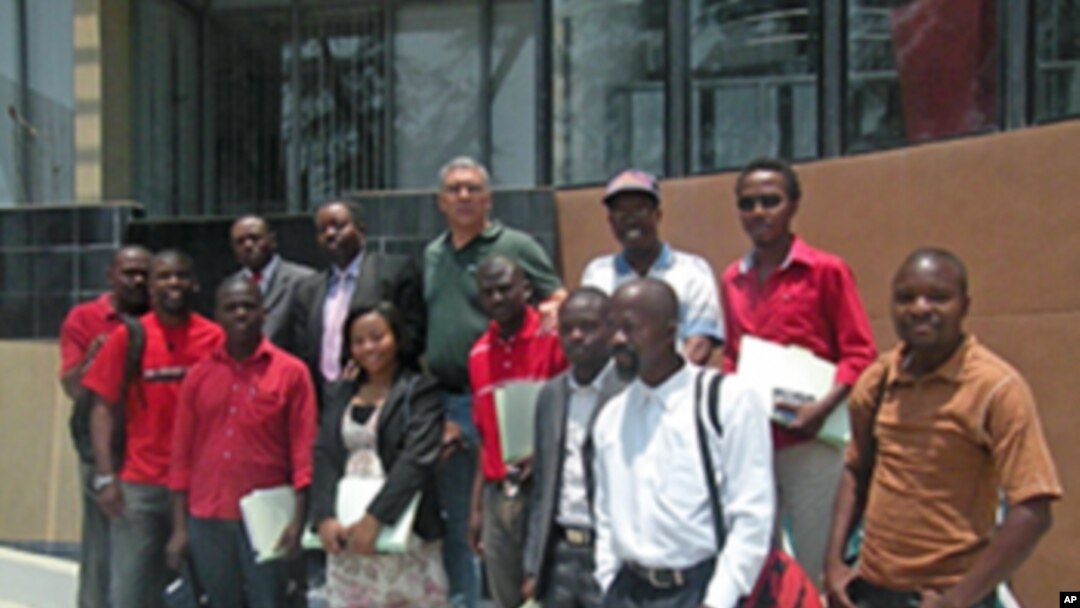 Correspondentes da VOA em Angola
