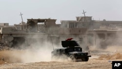 نیروهای عراقی در حال مبارزه با داعش