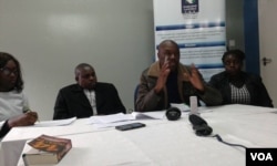 UMnu.Marvellous Khumalo, uMnu. Marufu Mandewere labanye abahlangane lentathelizindaba eHarare.