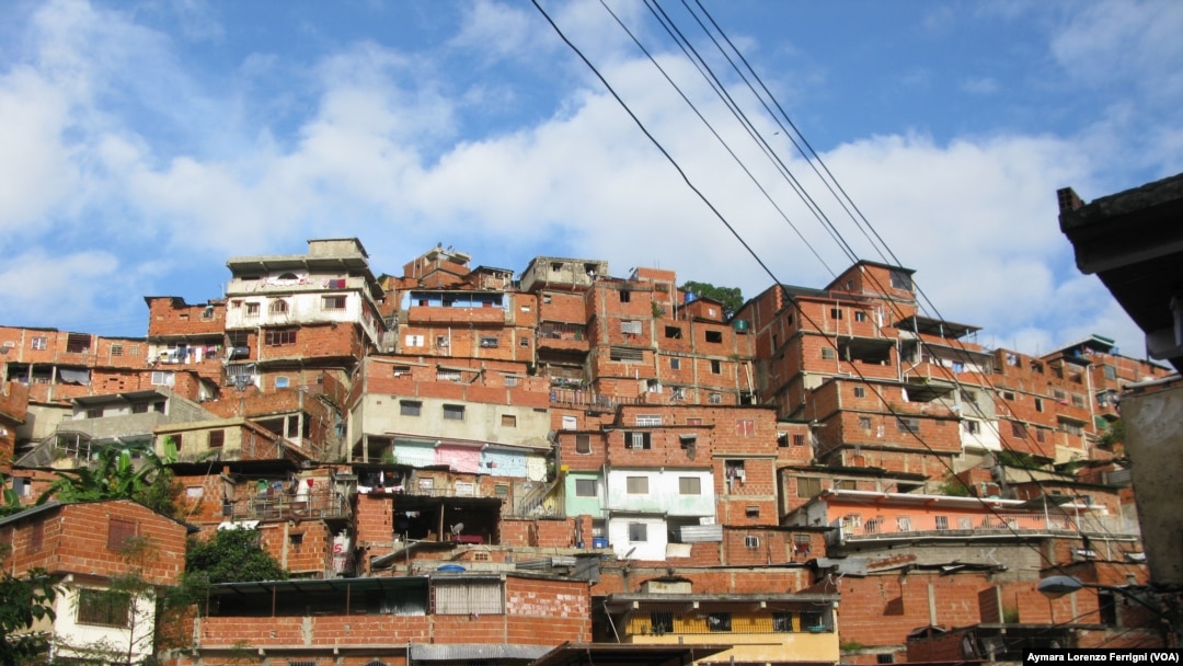 Laporan PBB mengatakan bahwa kemiskinan Venezuela meningkat dari 25 persen pada 2012 ke 32 persen pada 2013. 