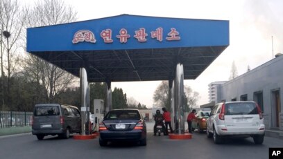 In North Korea, Drivers Scramble to Find Gas