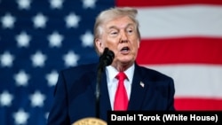 资料照片：唐纳德·特朗普总统在北卡罗来纳州布拉格堡向军人家庭发表讲话。(2026年2月13日)