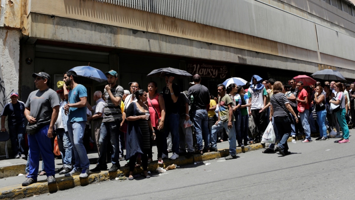 Venezuela's Humanitarian Crisis: Medical and Food Shortages, Repressive  Government Response